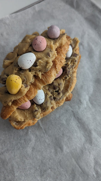 Bake at Home Cookie Croissant - Mini Eggs