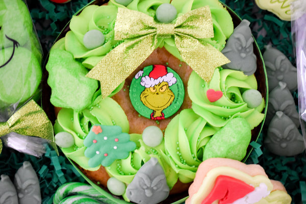 Christmas - Decorated Brownie and Cake Wreaths