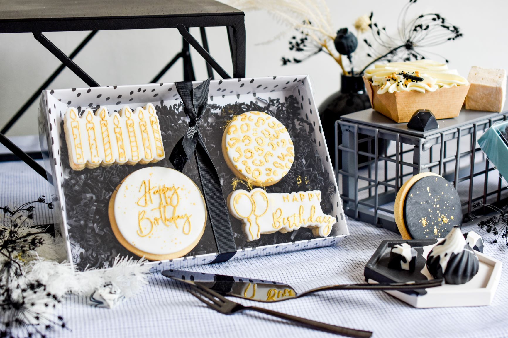 Iced Cookie Gift Box - Birthday, Happy Birthday
