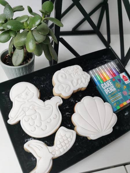 Kids Colour or Decorate Your Own Cookie Gift Set